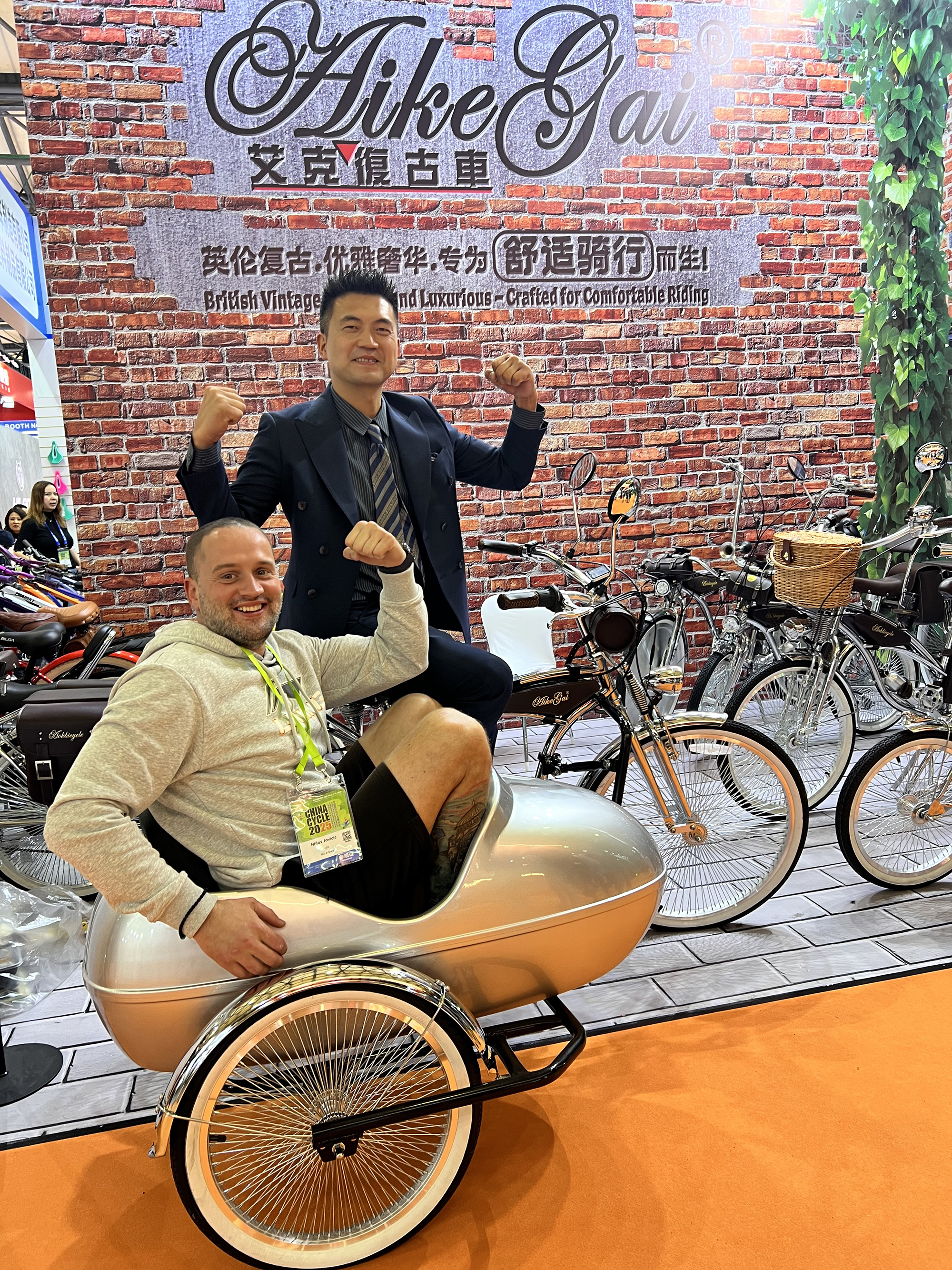 Vintage Cruiser Bike-With Sidecar Chrome